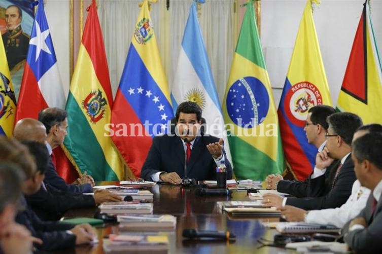Se desmembra el Unasur, un organismo impulsado en 2008 por Lula, Kirchner y Chávez.