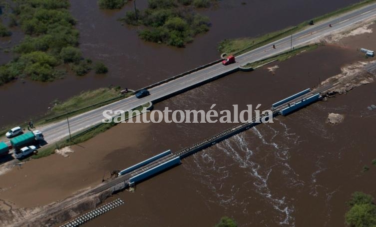 El Arroyo Los Padres descendió 14 centímetros luego de que su caudal se incrementara considerablemente en los últimos días. (Foto: Comuna de Sauce Viejo)