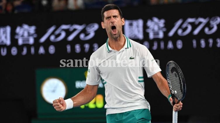 Australia permite a Djokovic jugar el Abierto de tenis sin estar vacunado.