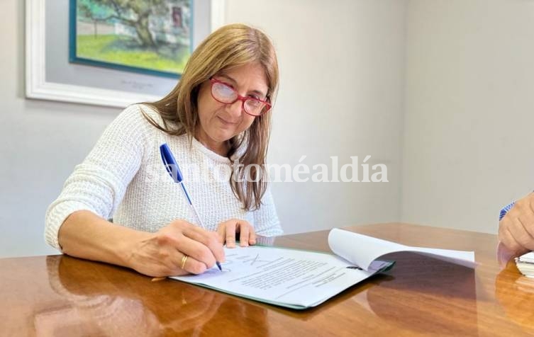 La intendenta Daniela Qüesta realizó modificaciones en su gabinete. 
