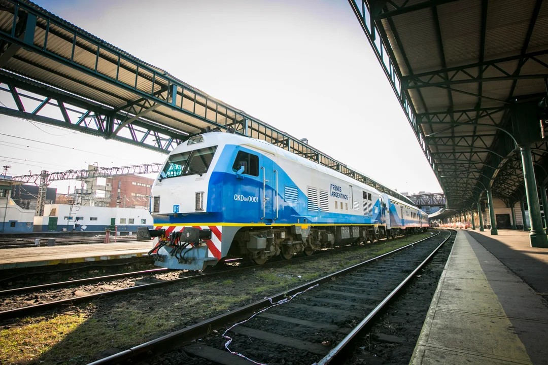 El Gobierno dice que la privatización de los trenes “no se detiene”