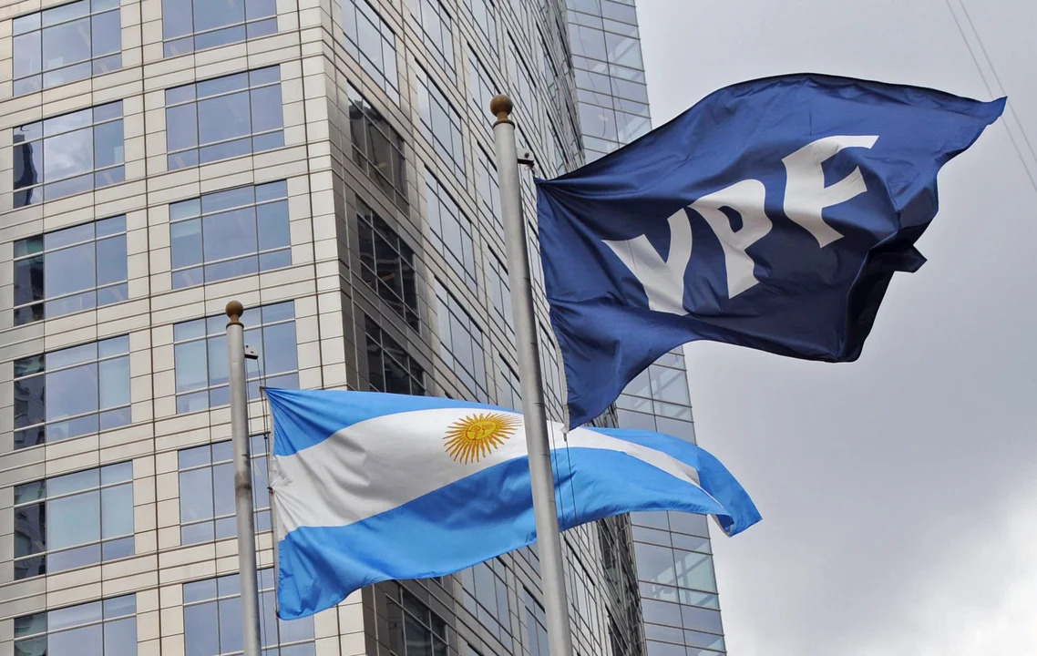 Argentina pidió frenar pedidos “intrusivos” y el desacato en el juicio por YPF