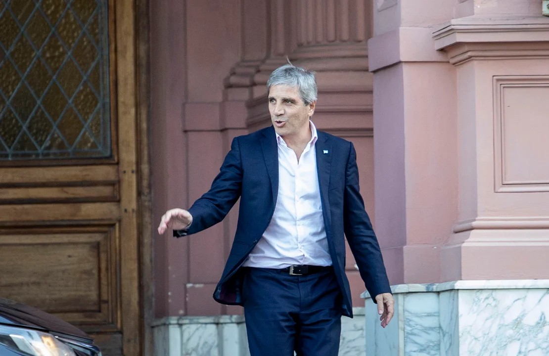 El Gobierno prepara cambios en la Ley de Inocencia Fiscal para atraer los “dólares del colchón”