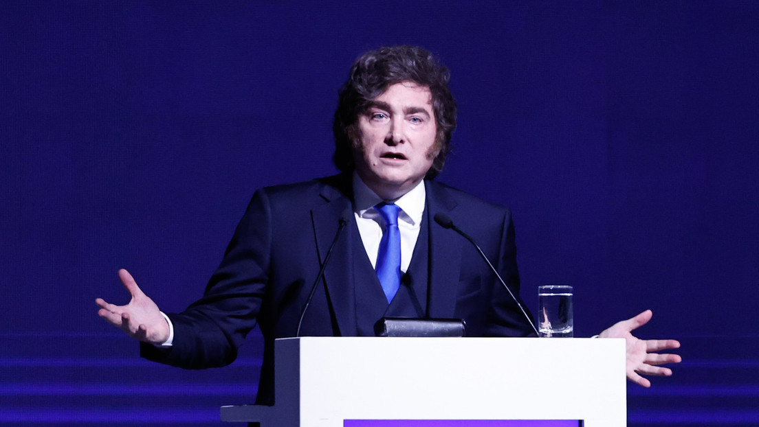 Tras designar a Santilli, Milei respaldó a Adorni: 