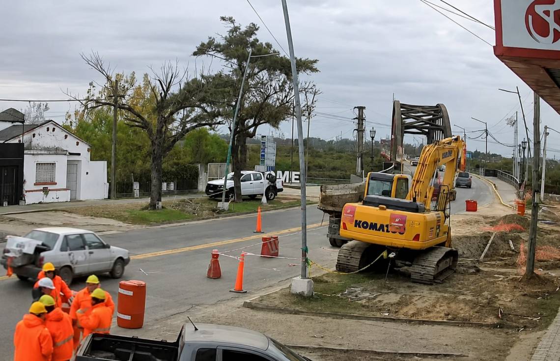 Reducción de carril en avenida 7 de Marzo por el avance de las obras del acceso al nuevo puente