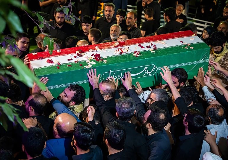 Irán inició los funerales de Estado de Alí Jamenei y prevé la mayor movilización de su historia