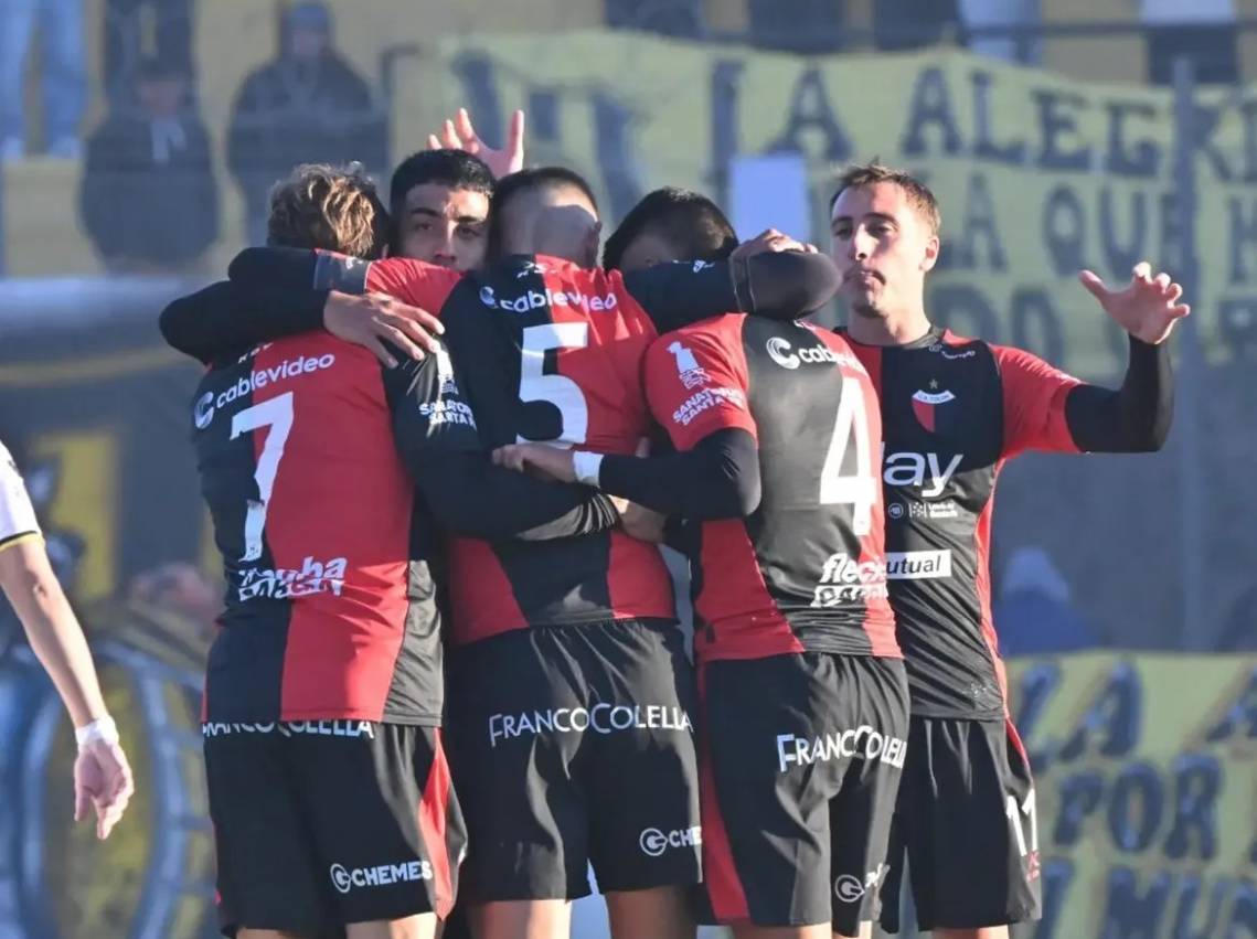 Colón vuelve a jugar ante su gente con un objetivo: ganar para seguir prendido