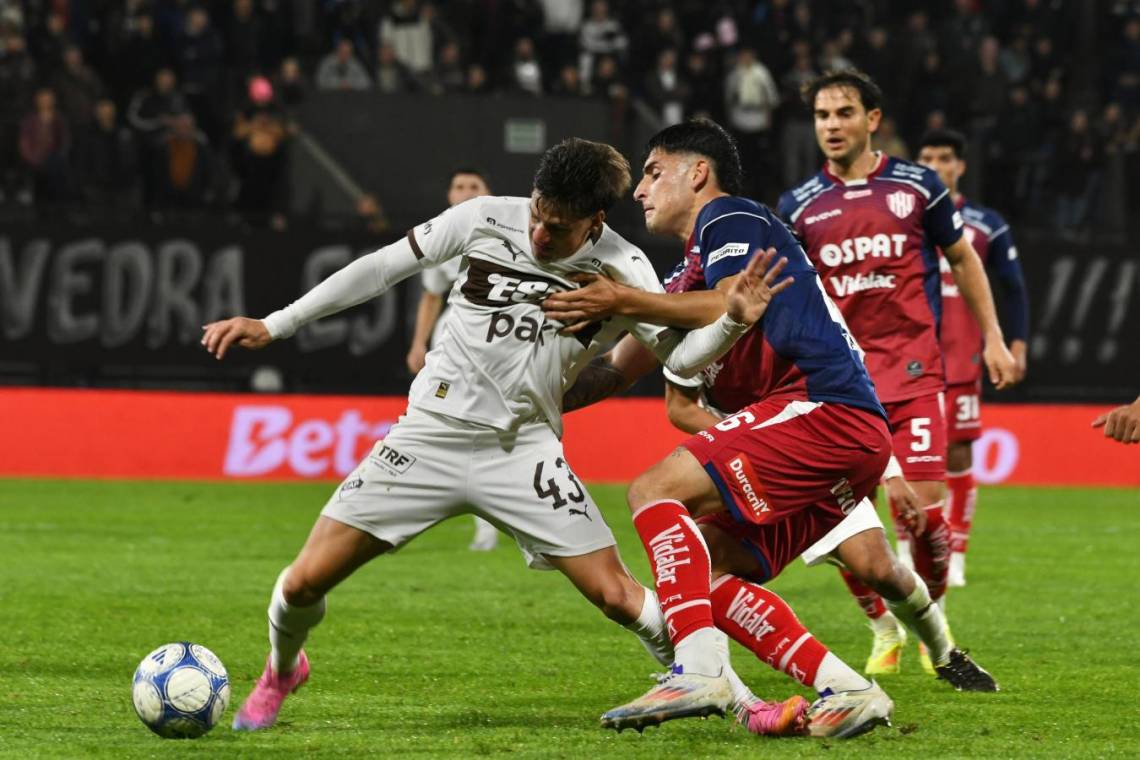 Unión mostró carácter y remontó el partido, pero Platense se lo empató sobre el final