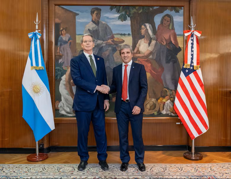 Caputo viaja a Estados Unidos para una cumbre del G-20 y se reunirá con Bessent