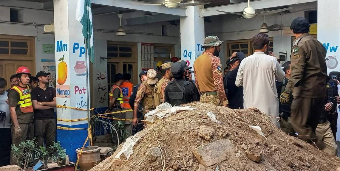 Pakistán: murieron 34 alumnos y un profesor al derrumbarse el techo de una escuela