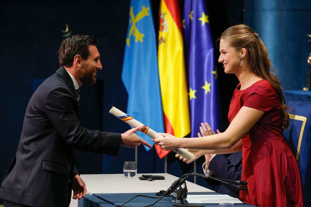Lionel Messi recibió el Premio Princesa de Asturias en España