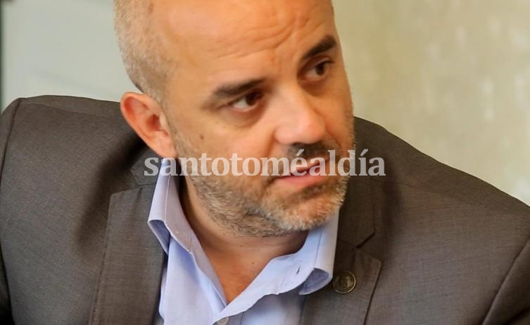 “Macri no puede desconocer que hay un convenio por el puente Santo Tomé-Santa Fe”