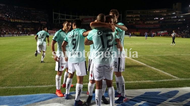 Colón y Zamora jugarán el 13 de febrero y el 6 de marzo