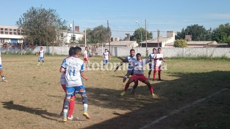 Liga Santafesina: Floresta ganó en casa y salió del cero