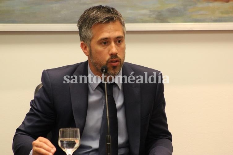 “Tenemos que restringir el ingreso de las fuerzas de seguridad a las escuelas”