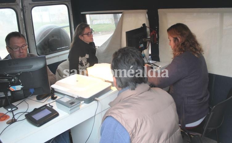 Realizaron un operativo de documentación en Los Hornos
