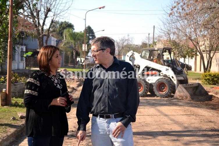 Comenzó la pavimentación de los accesos al FONAVI Sargento Cabral
