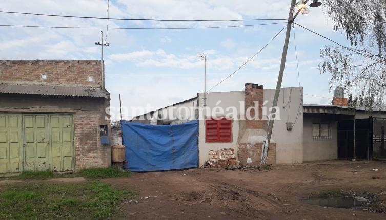 Incendiaron una casa en Adelina 