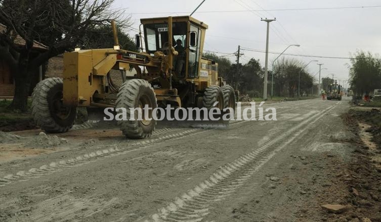 Pavimento flexible: avanzan los trabajos en calle 13 de Diciembre