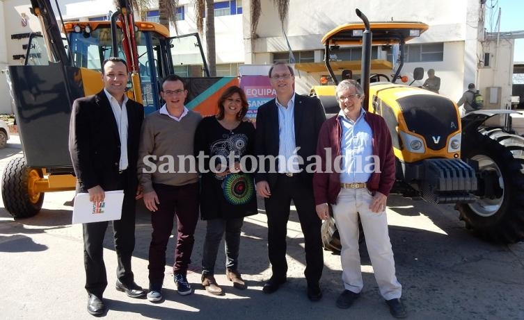 La Provincia entregó maquinaria adquirida con el plan Equipar Santa Fe