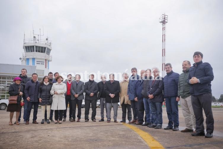 Jatón recorrió las obras del aeropuerto de Sauce Viejo