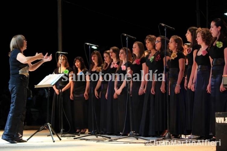 La Escuela Coral despedirá el año con un homenaje a su directora, Malena Boero. (Foto de archivo)