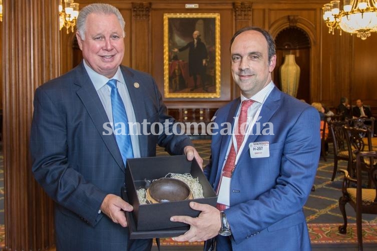 Corral visitó Washington y cerró acuerdos con el BID