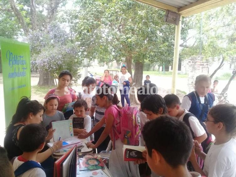 Sauce Viejo: La Biblioteca Ambulante comienza un nuevo recorrido
