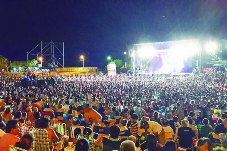 Debido a las condiciones climáticas se suspendió la primera noche del Festival del Pescador