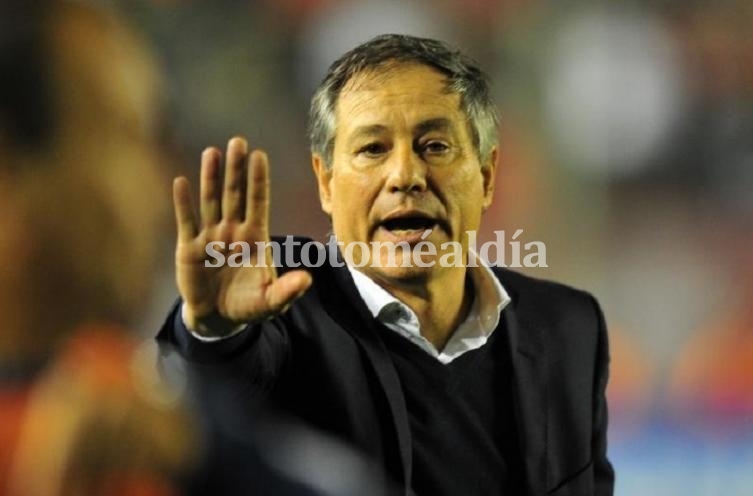 Ariel Holan es el nuevo entrenador de la Universidad Católica de Chile