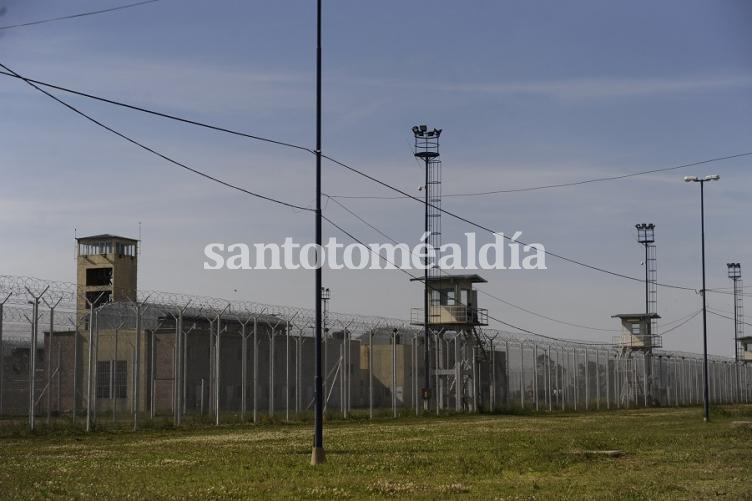 Solís quedó preso en la misma cárcel donde trabajaba