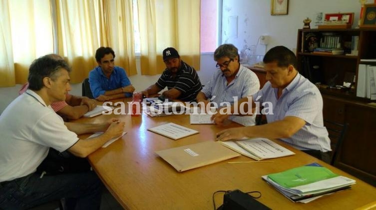 Obras de agua potable en Sauce Viejo: propuestas para la compra de materiales 