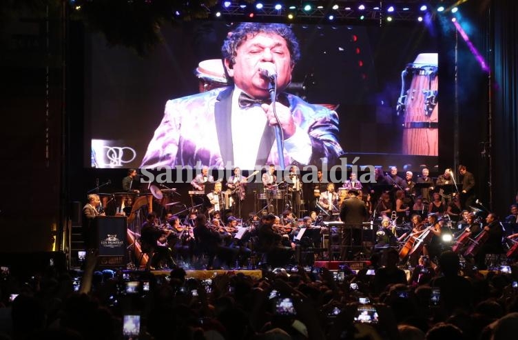 Los Palmeras y la Filarmónica brillaron en el Obelisco