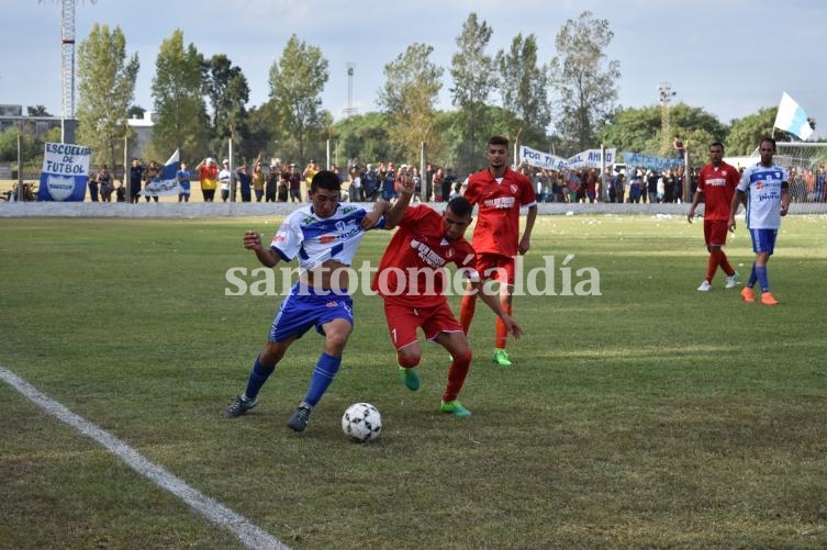 Si no llueve más, habrá fútbol de Liga con los santotomesinos como protagonistas.