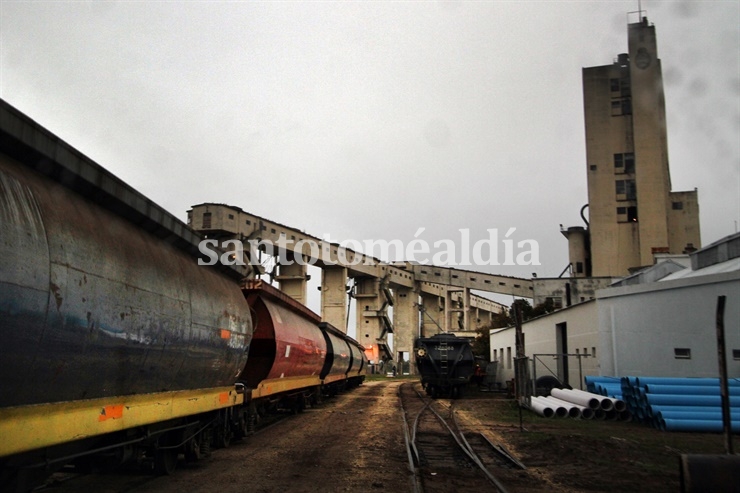 Los trenes de carga, en crisis: andan a 14 kilómetros por hora y hay dos descarrilamientos por día