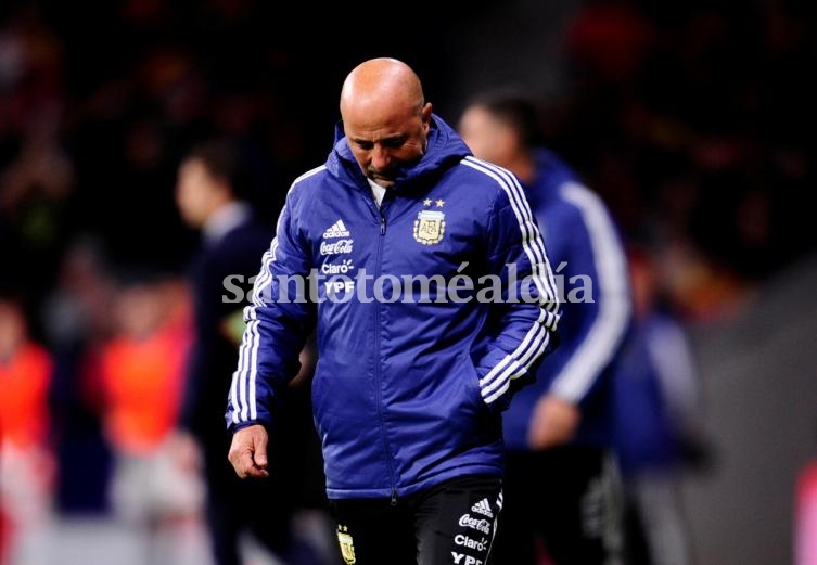 AFA hizo oficial la salida de Sampaoli
