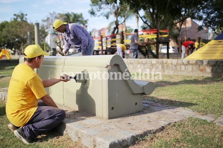 Santa Fe: Arreglo de plazas, parques y paseos
