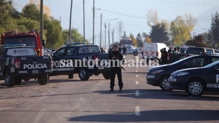 Intentó asesinar a su mujer embarazada y, al escapar, atropelló y mató a dos policías