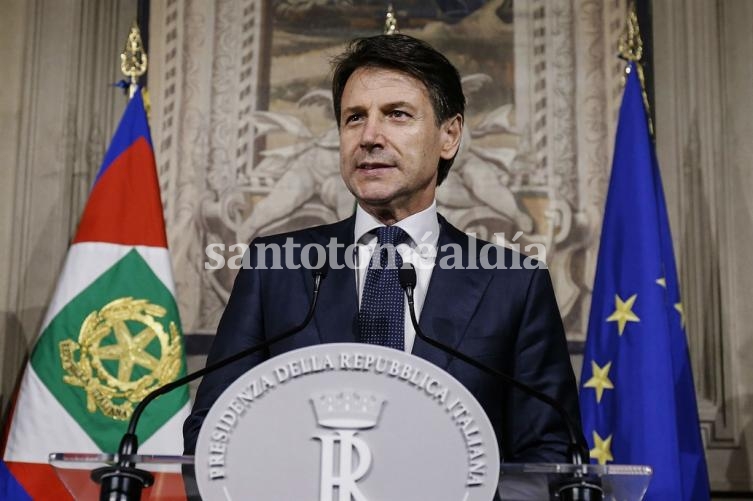 Conte liderará el primer gobierno populista de Italia