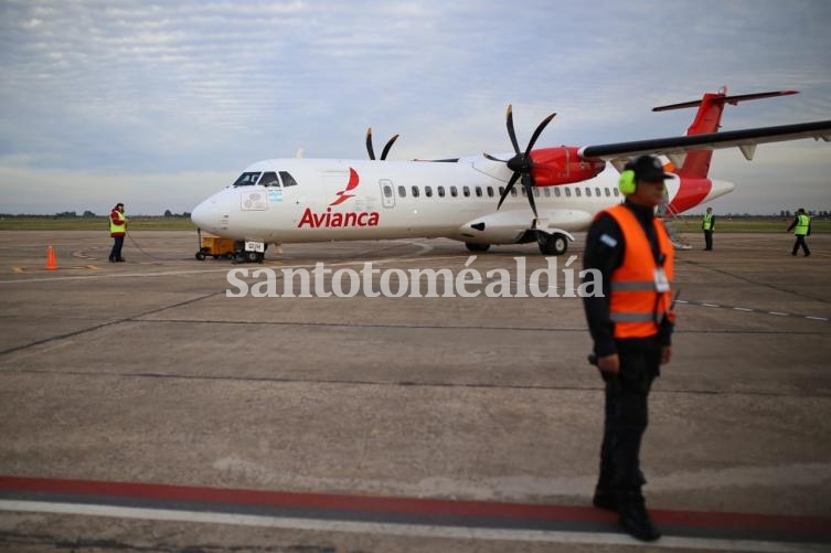 Por primera vez, Avianca aterrizó en Sauce Viejo