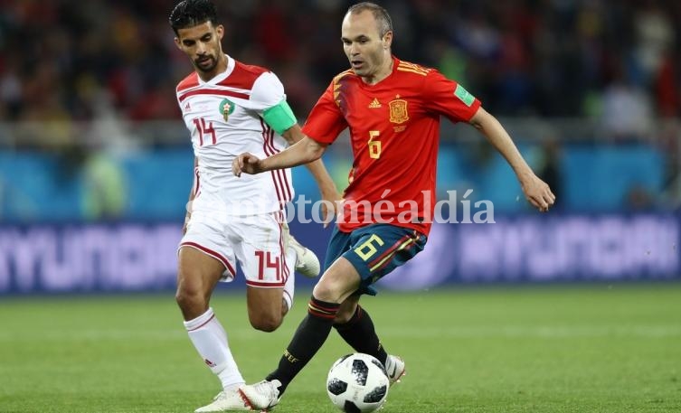 España ganó el Grupo B y jugará ante Rusia.