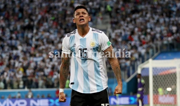 Marcos Rojo, emocionado tras el 2-1.