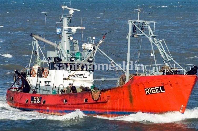 Prefectura trabaja en la zona en la que hallaron al pesquero Rigel