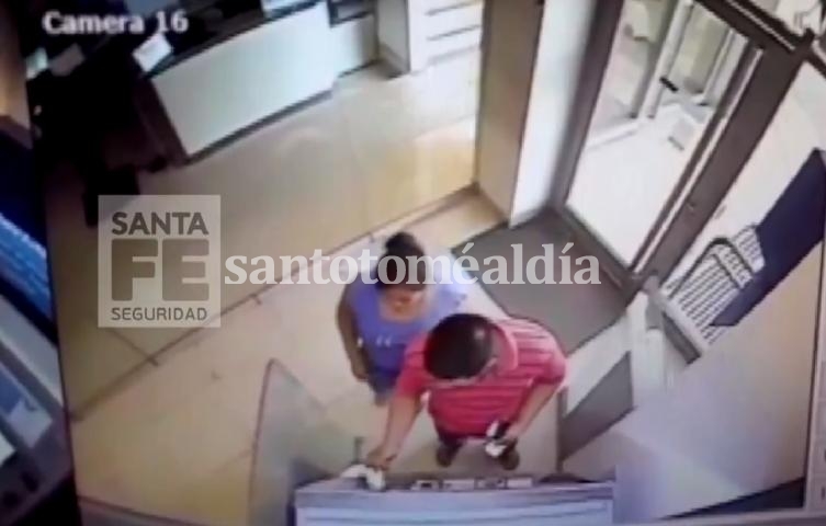 Captura video de cámara de seguridad.