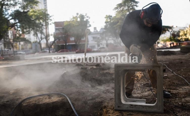 Santa Fe: Avanza la remodelación de la Plaza Pueyrredón