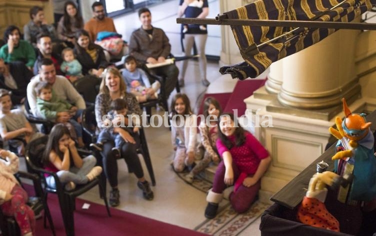 Santa Fe: el elenco de Teatro de Títeres Municipal celebra a las infancias