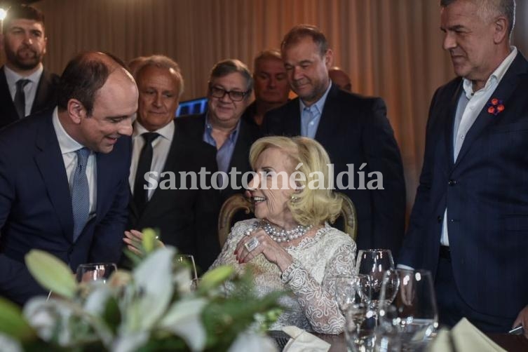 Personalidades en la celebración de los 35 años de Los Midachi.