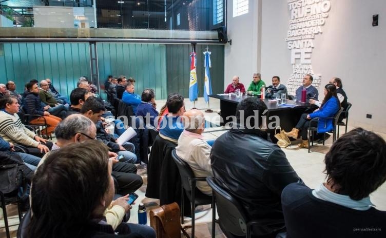 El Plenario de Festram decidió profundizar las medidas de protesta por despidos en Fray Luis Beltrán.