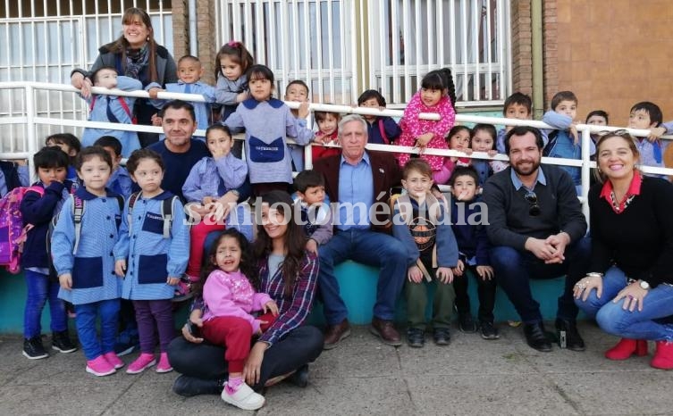 Un día lleno de emociones y sorpresas para los chicos del jardín de barrio Zazpe.