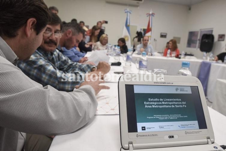 Intendentes del Área Metropolitana reclaman obras de infraestructura